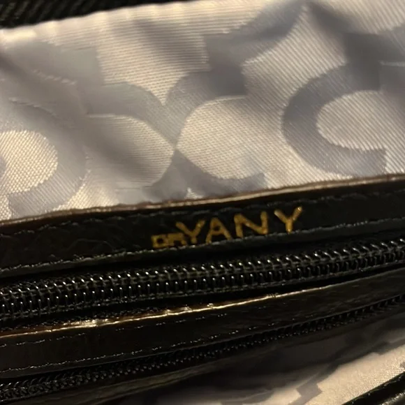 OrYany Embroidered Crossbody - Picture 9 of 9